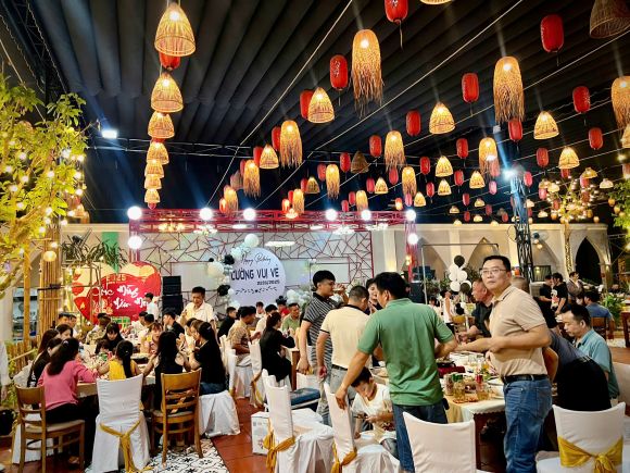 Không gian quán Gió Biển