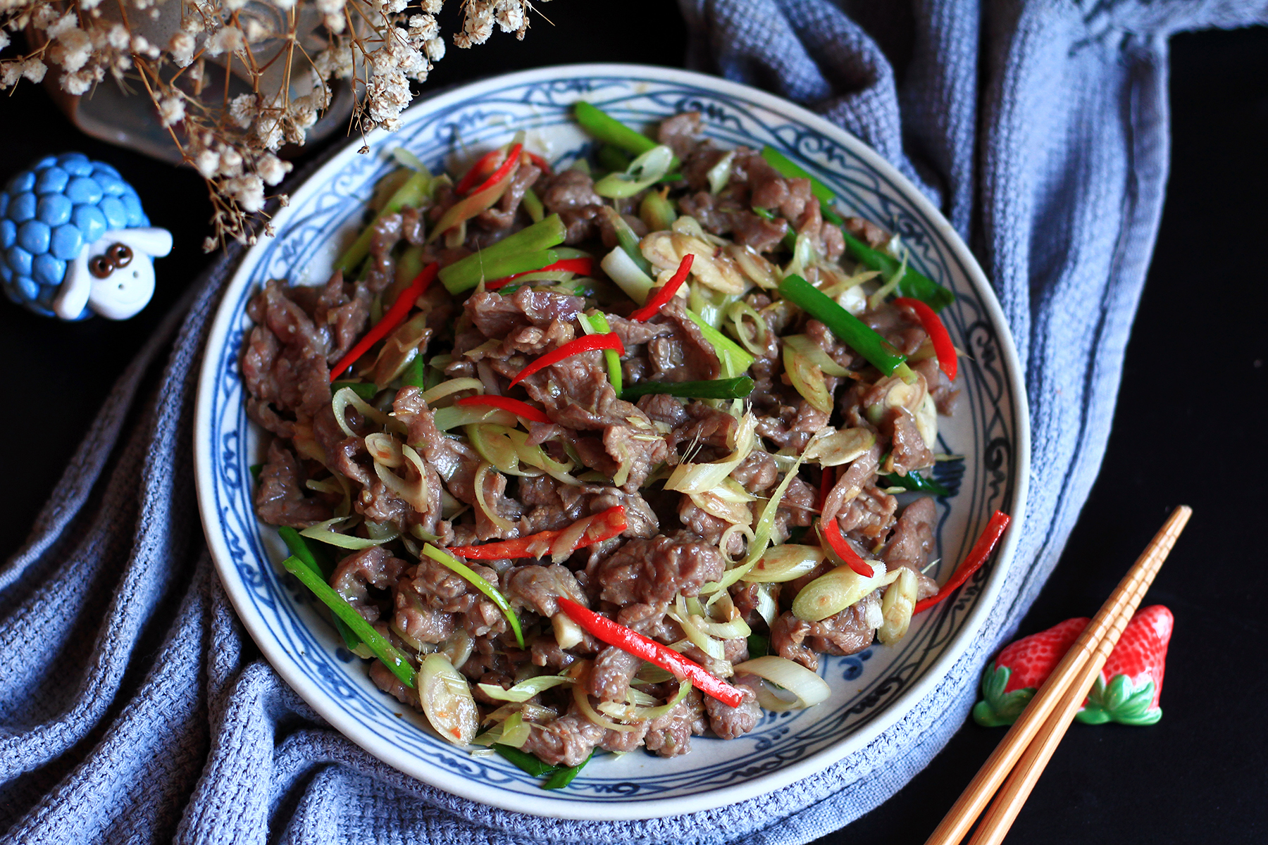 Bò Xào Xả Ớt